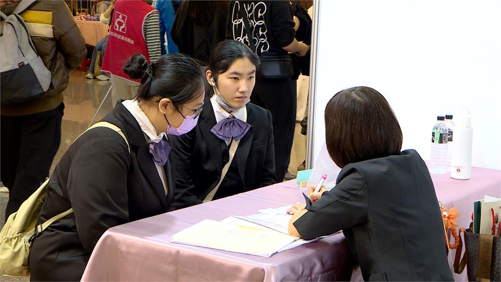 新北就博會登場企業搶人才　助銜接職場！薪資上看７０Ｋ