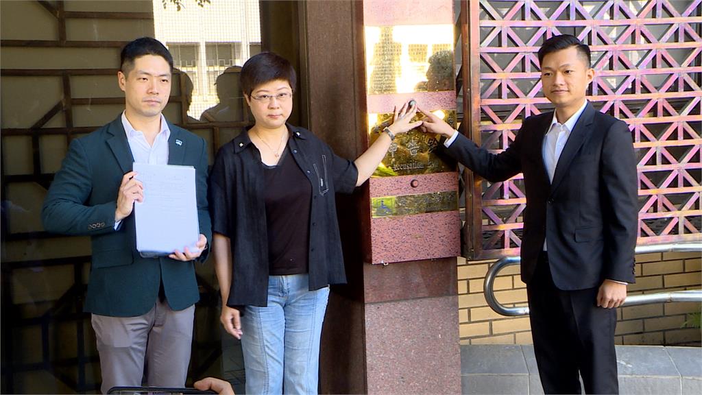 洩密國台辦?鄭正鈐稱「僅傳墨寶」 林志潔酸爆:他是書法大師嗎?