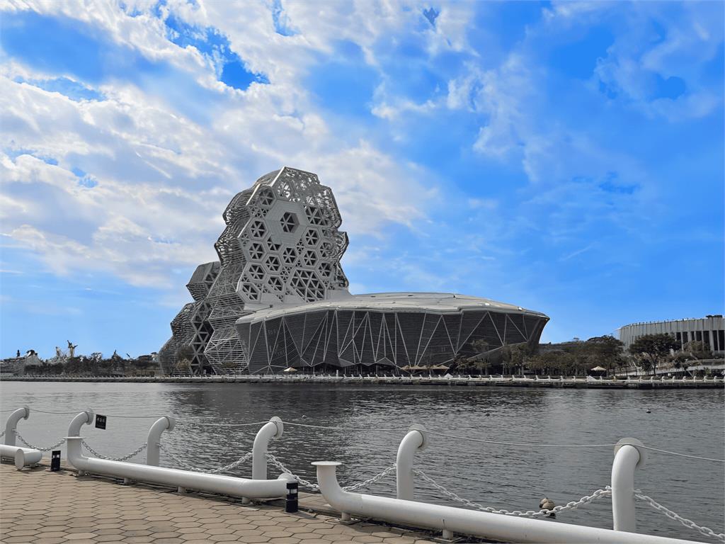 走！高雄漢來帶你看超人力霸王　免費接駁暢遊冬日遊樂園