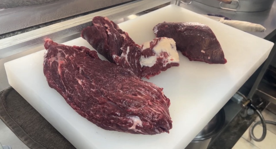 台南知名牛肉湯"分級標價" 民怨點頂級 口感只有上等