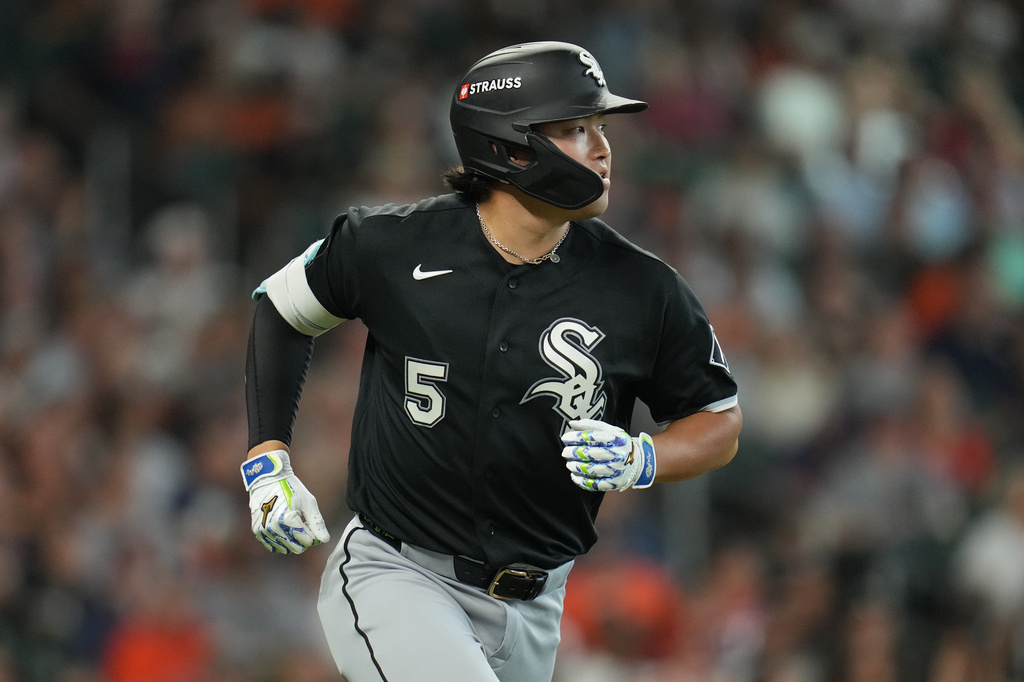 MLB(影)／「村神」還沒醒白襪就晉級！村上宗隆G2吞3K香檳浴自嘲我什麼都沒做