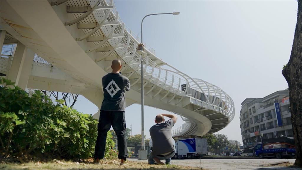 德國跑酷大神來台灣! 高雄著名景點「跑」一圈