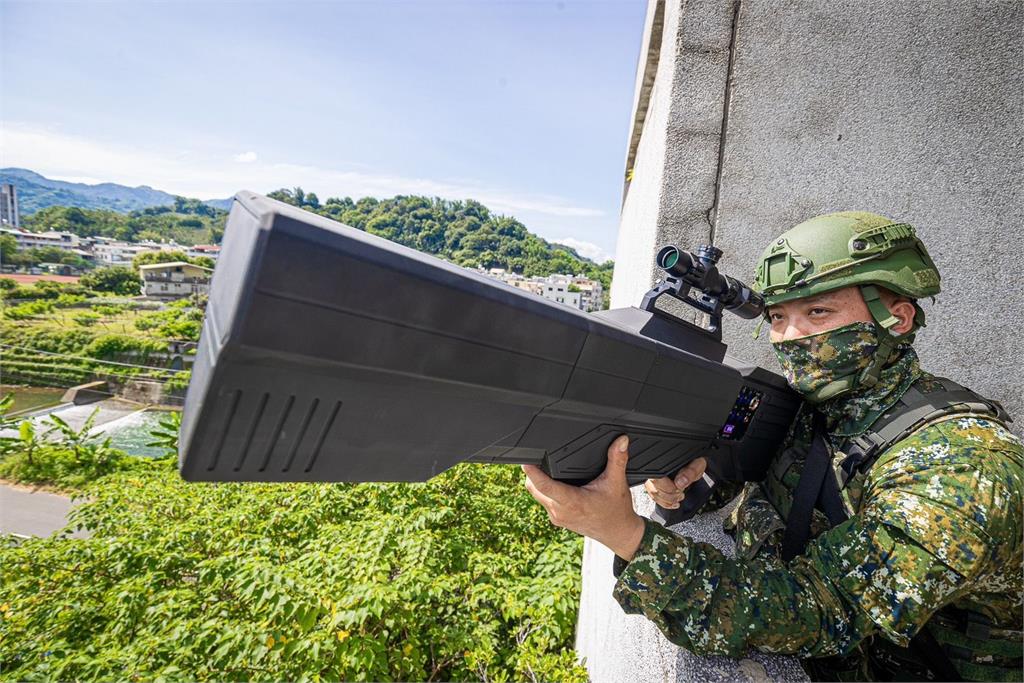 快新聞/陸軍航空602旅油料彈藥快速補給