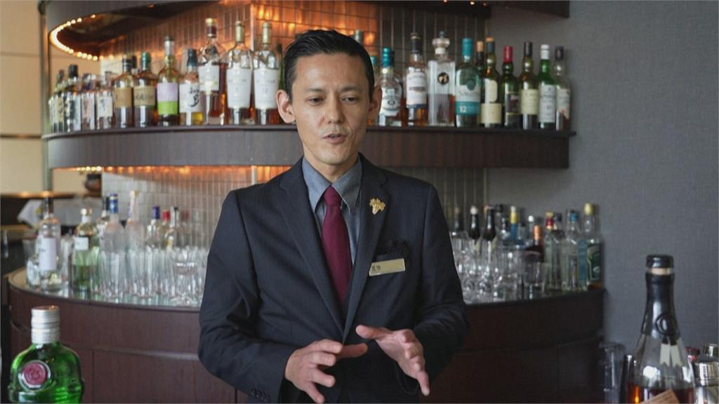 飲料靈魂!日本百年製冰廠 耗時一週打造完美「隱形冰塊」