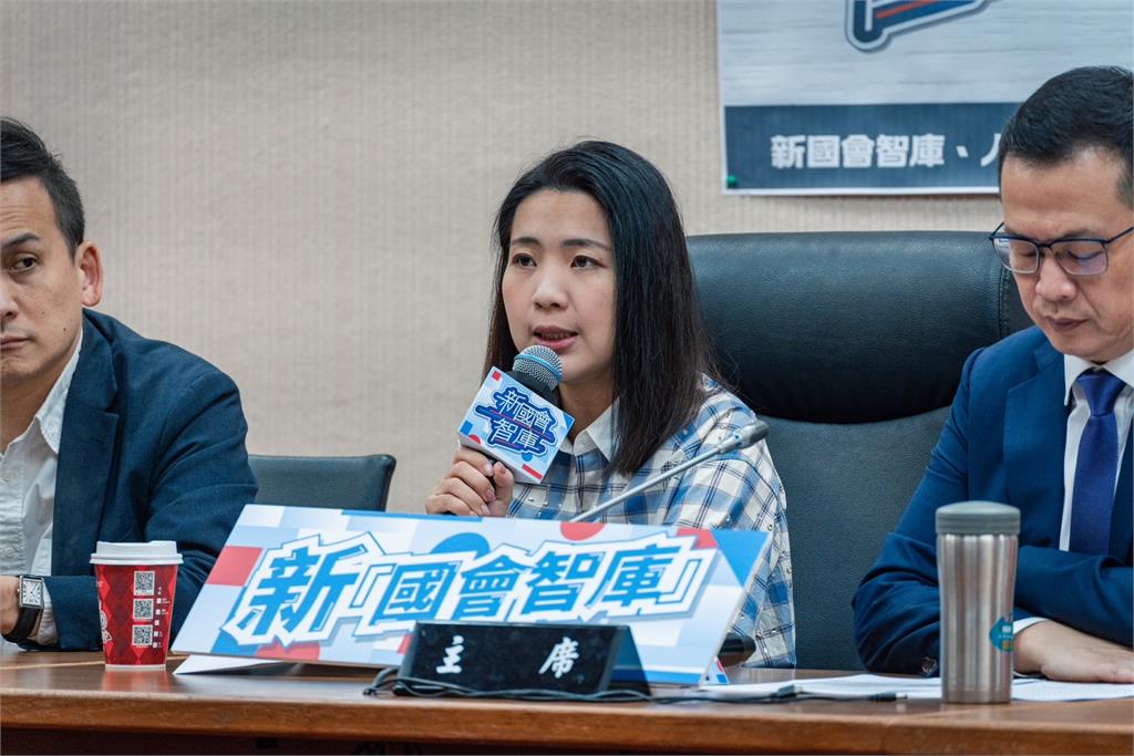 快新聞/民防論壇完全合法 黑熊學院怒嗆徐巧芯:選後名牌滿⾝、年存415萬哪來?