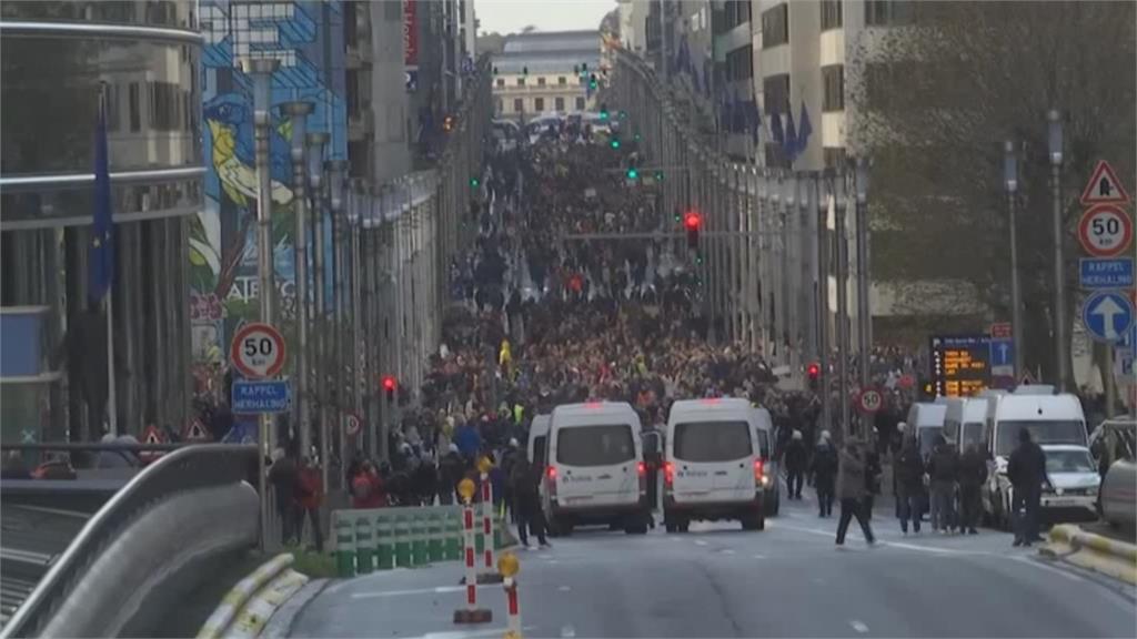 比利時擴大強制戴罩令　民眾抗議與警爆衝突