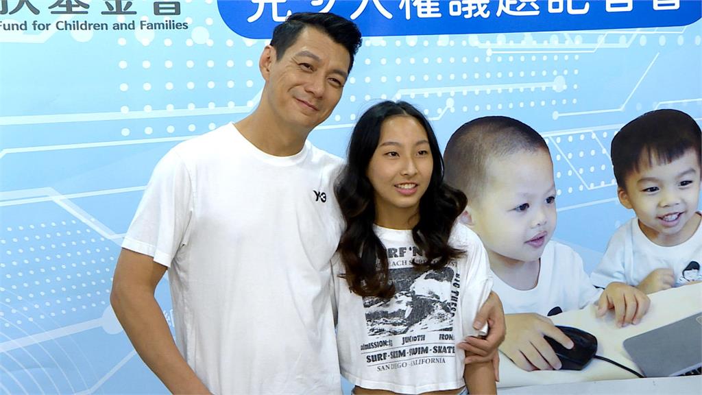 曾為手機使用時間與女兒吵架 聶雲分享用「這個方法」溝通經驗