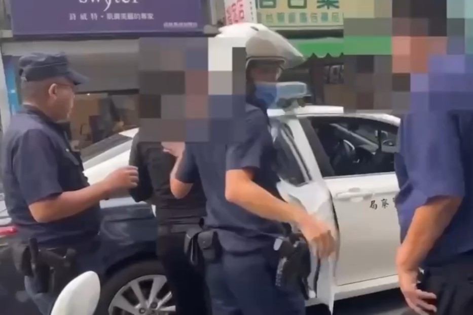 快新聞/高雄三民區下午車禍「竟是債務糾紛!」 雙方皆被帶回偵辦
