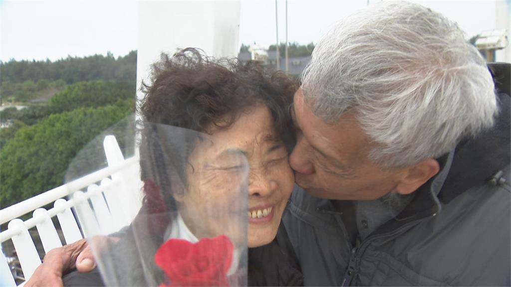 老夫妻攜手52個年頭！　蘇爺爺、蘇奶奶誓言「再走50年」