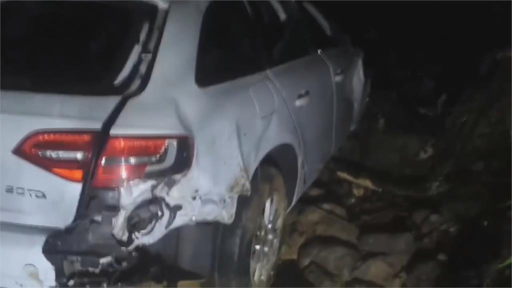 無照男大生載女友練習開車 停車摔落5層樓高邊坡