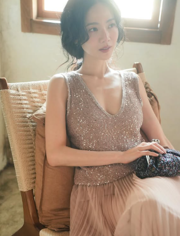 曾之喬產後一年狀態火辣回歸！深U戰袍炸出魔鬼曲線　親吐未來動向藏驚喜伏筆