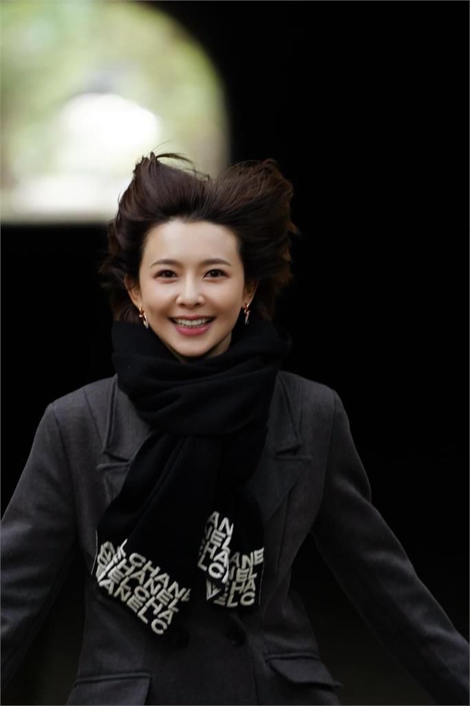 《愛的榮耀》吳婉君崩壞成「暗黑姥姥」!網笑喊:是金鋼狼 吳婉君崩壞成「暗黑姥姥」!網笑喊「是金鋼狼」釣出《愛的榮耀》老公回應