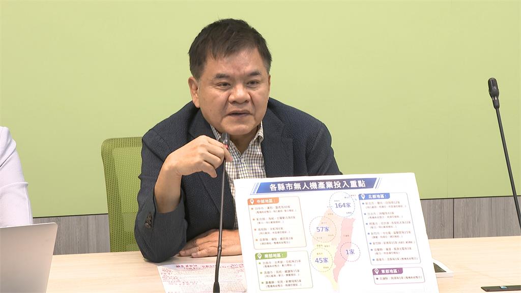 造反了？「中國台灣」被劃掉　廣東名校補獨立兩字變台灣獨立