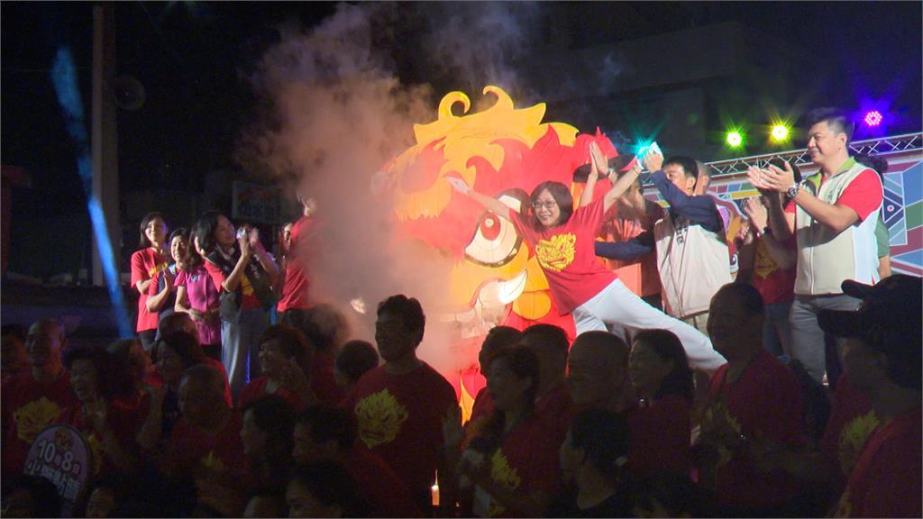 高雄左營萬年季「火獅」霸氣亮相　點睛儀式祈求國泰民安