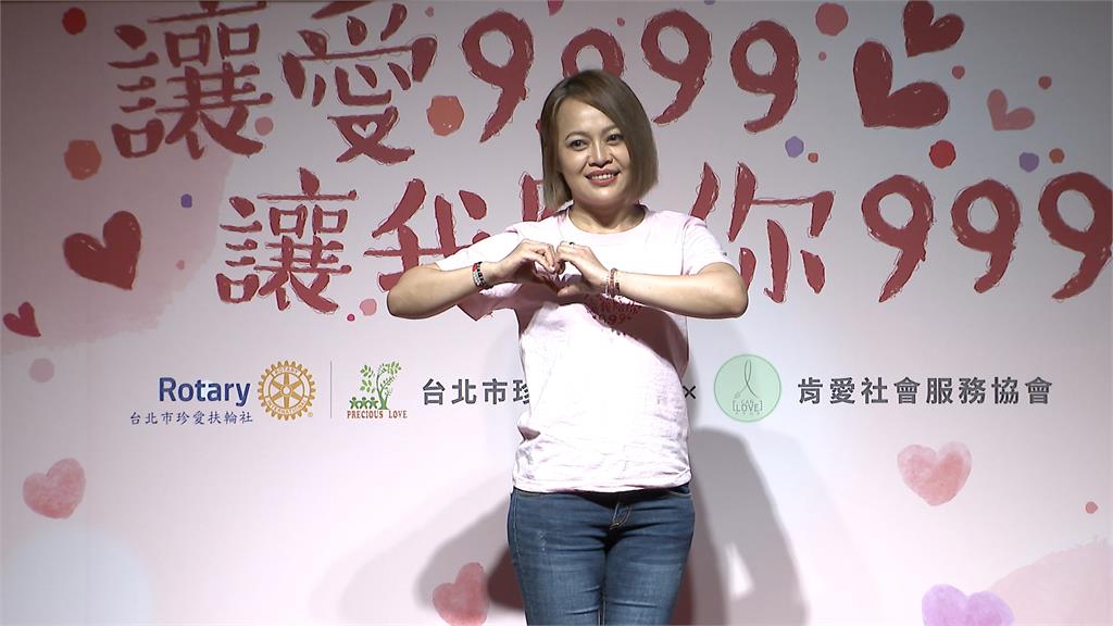 鐵肺歌后戴愛玲一度陷入低潮 出席公益活動為「憂鬱」女性發聲