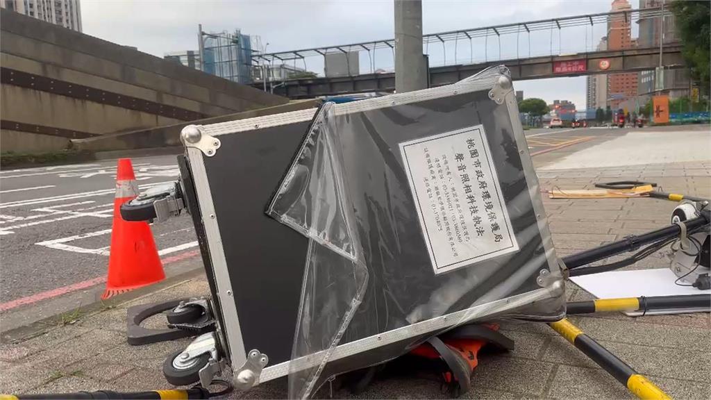 龜山噪音偵測儀剛架設就被撞　民眾報警仍沒人處理
