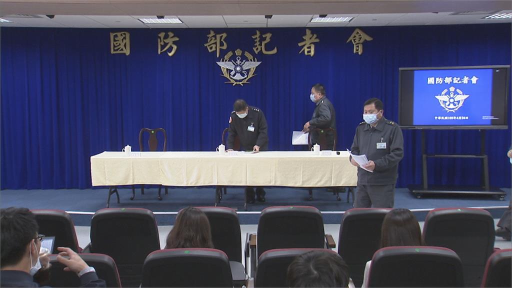 涉共諜案20萬交保 退役少將嗆記者「讓開」