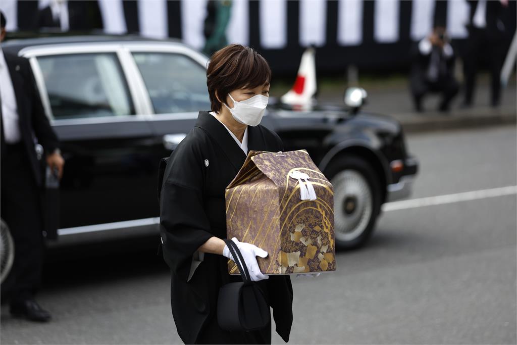 快新聞／安倍晉三遺骨放置祭壇　國葬儀式正式開始