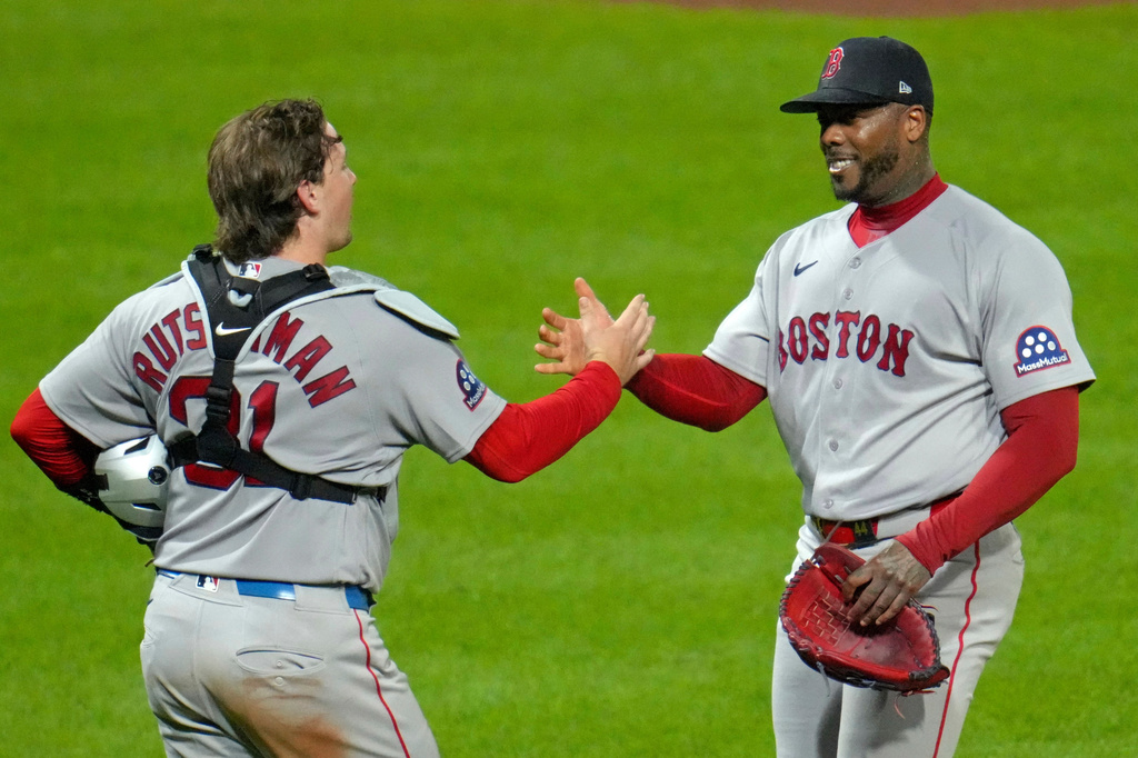 MLB(影)／38歲「查普曼特快車」續待波士頓！達陣40局獲紅襪4.1億台幣合約