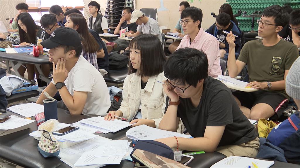 落實教育平權 補助私大生拉近學費差距