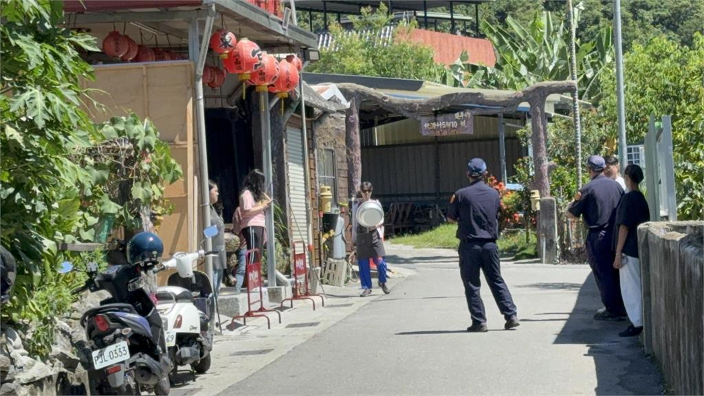 又出事! "尬電師父"週二深夜直播 玄濟宮外遭人潑穢物