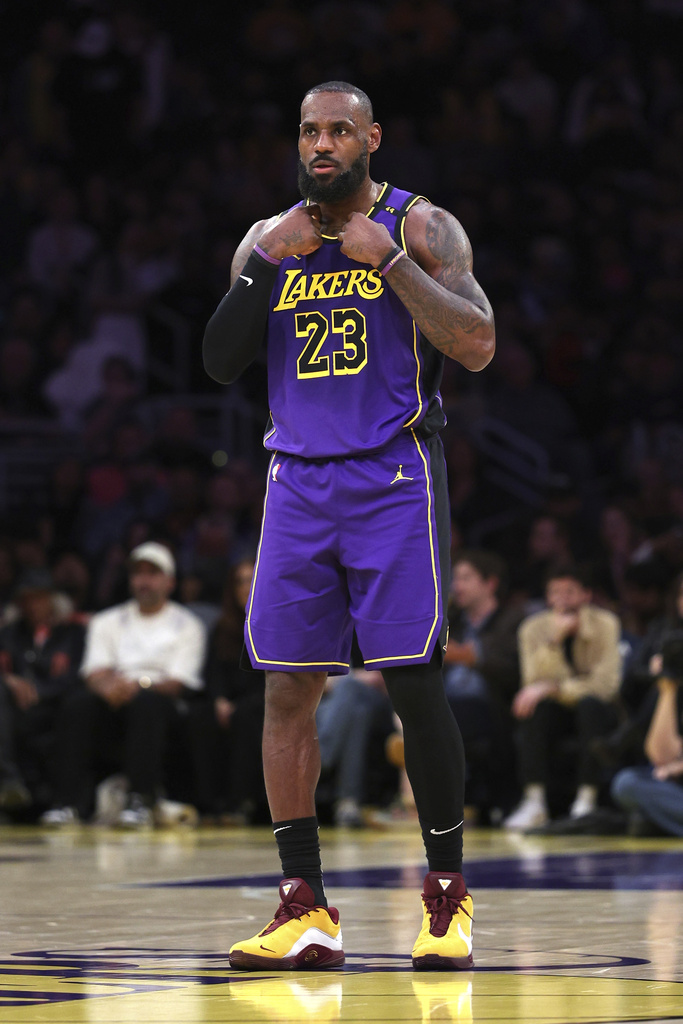 NBA/詹皇、戴維斯公開喊話要補強! 湖人制服組發動交易有難度
