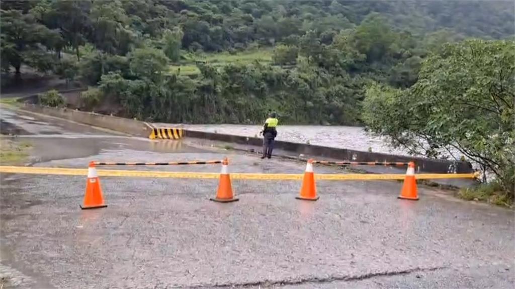 快新聞／溪水暴漲！台東往金崙溫泉虹橋等3座橋　預防性封橋