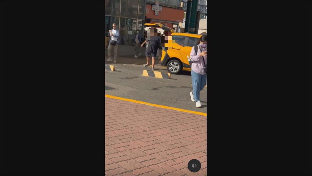 火大!小黃司機抄鋁棒險釀衝突 騎士口角竟拿折疊鋸子