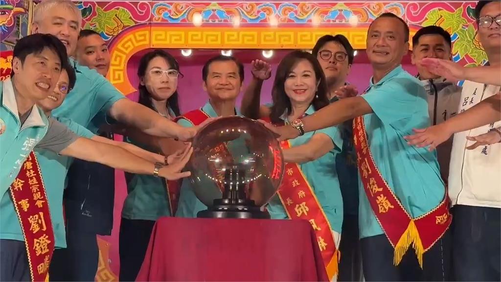 鷄籠中元祭開燈放彩！沙德爾恐搗亂放水燈、普渡儀式