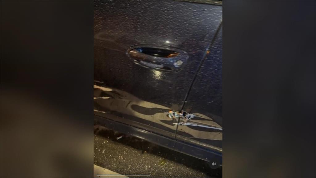 帕拉梅拉遭撞! 公車疑爆胎失控衝撞  六百萬名車車主:心碎的一天