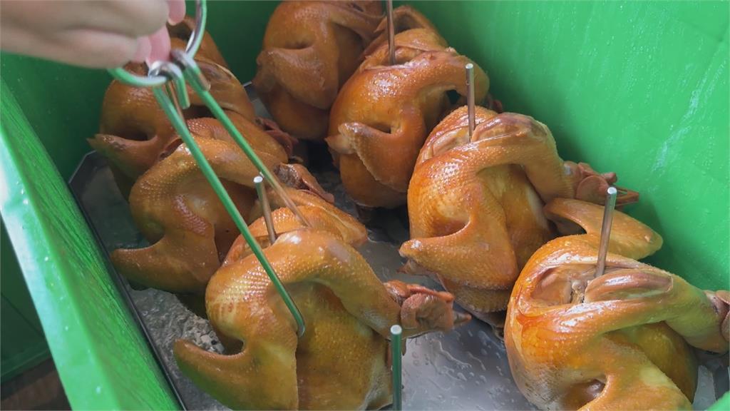 獨/非洲豬瘟帶動「買雞潮」 高雄雞農曝「生意明顯漲一成」