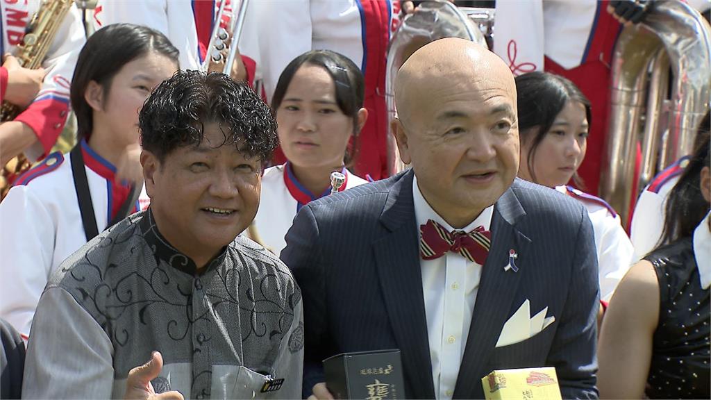 西原高校行進樂隊快閃園山飯店 熱情演出嗨翻全場