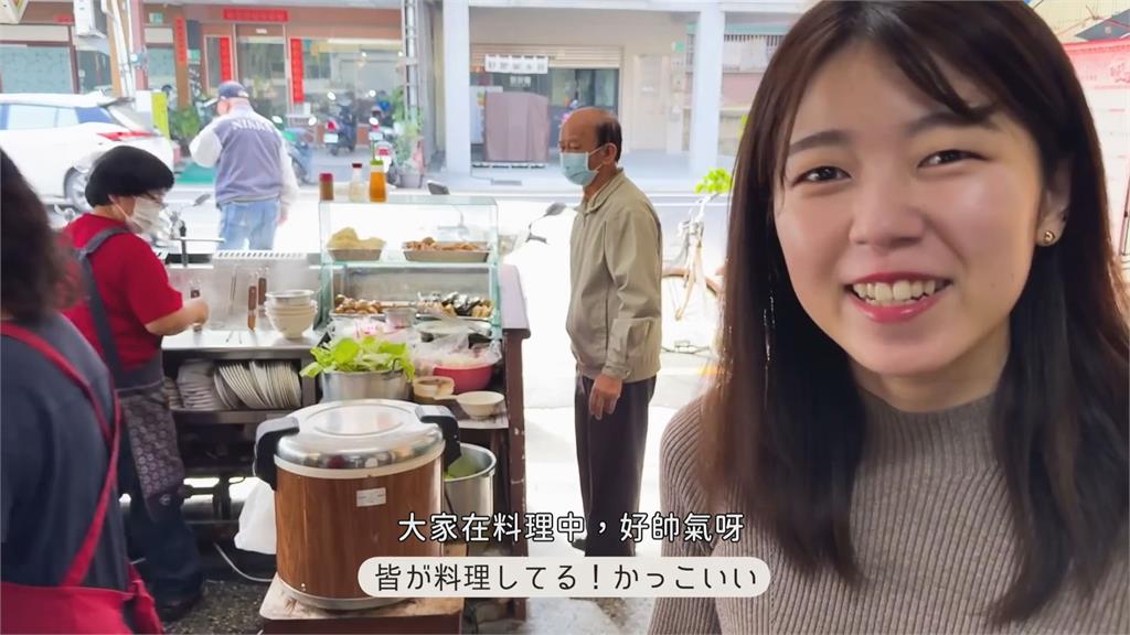 好熱情!日妞訪台男友家小吃店 被「爆量招待」網笑翻:長輩覺得你餓