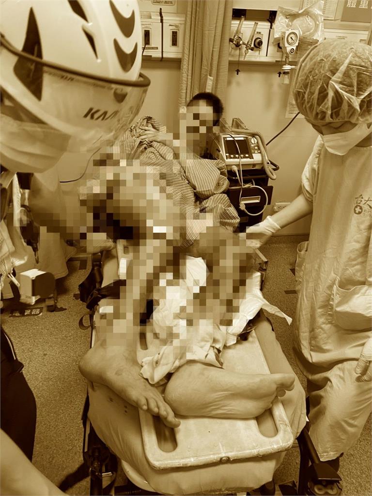 陽交大教授「行凶前」畫面曝光！戴白手套「狂砍30多刀還猛踹」行刑式手段超驚悚