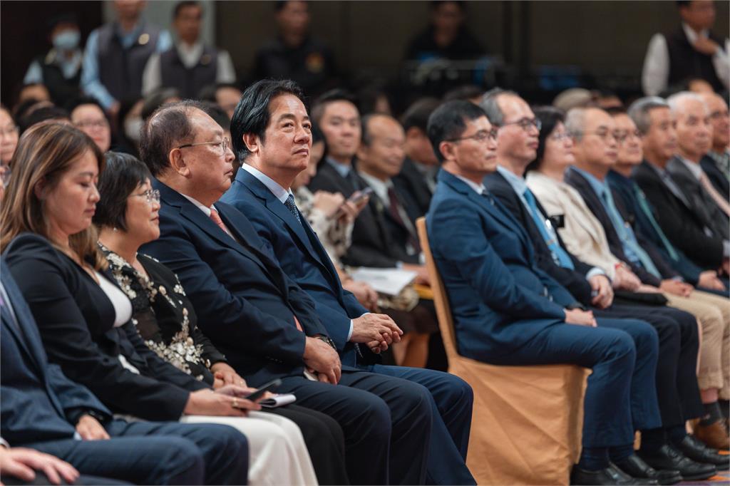 快新聞/重申關稅談判4原則!賴清德曝最新進度 爭取20%調降、不疊加