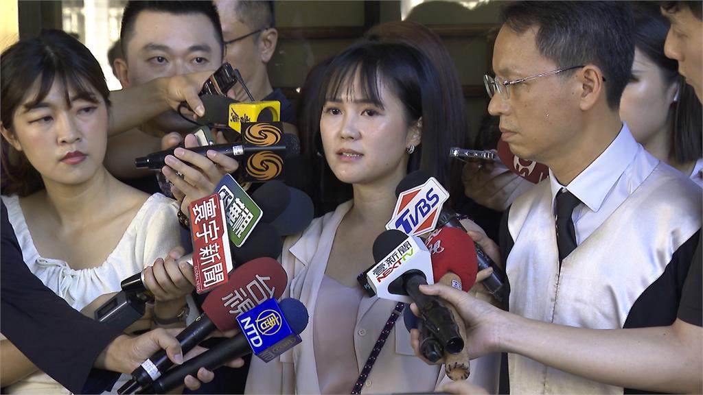 不滿鍾小平爆柯文哲收賄上億 吳怡萱赴北院提刑事自訴