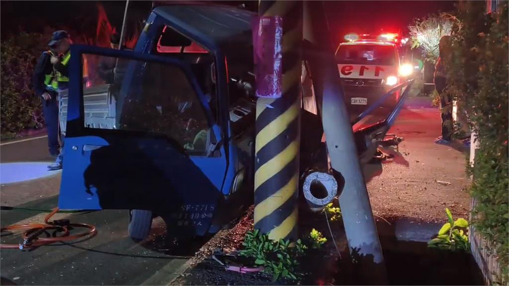 台中沙鹿女駕駛撞庇護島慘卡　雲林林內小貨車駕駛自撞身亡