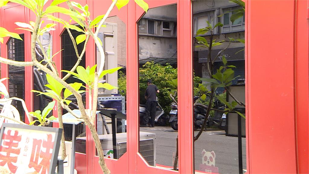 三度闖東區知名蔬食餐廳　男子偷２．５萬元再折返擦指紋