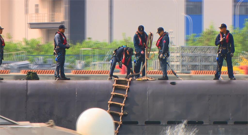 海鯤號再出海「首度跨夜耐航測試」　專家：今年交艦沒問題