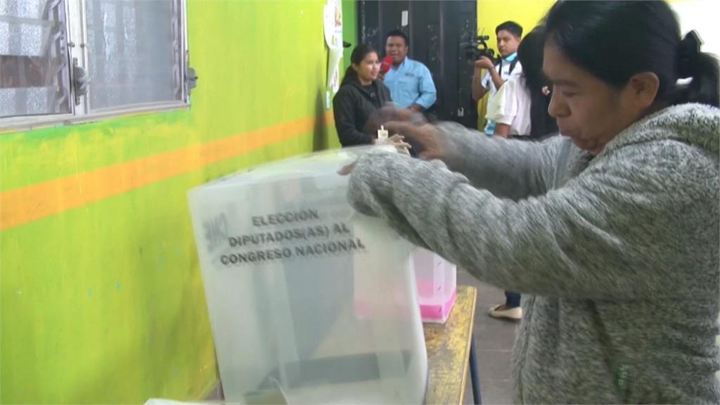 宏都拉斯選情膠著 開票一度中斷部分地區延後投票