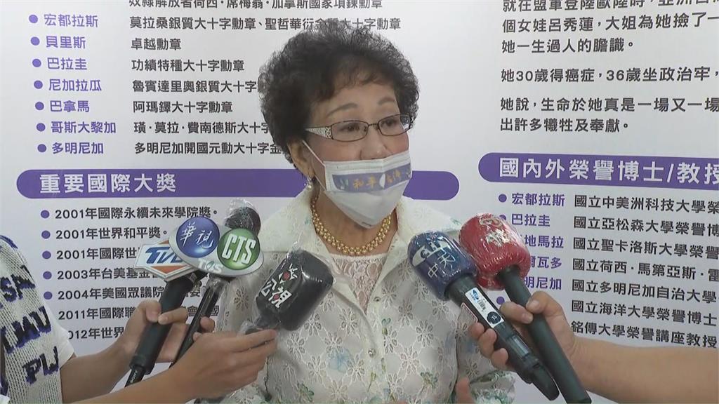 衝看《陽光女子》隔壁大姐狂哭「竟是呂秀蓮」！81歲私下反差模樣曝光