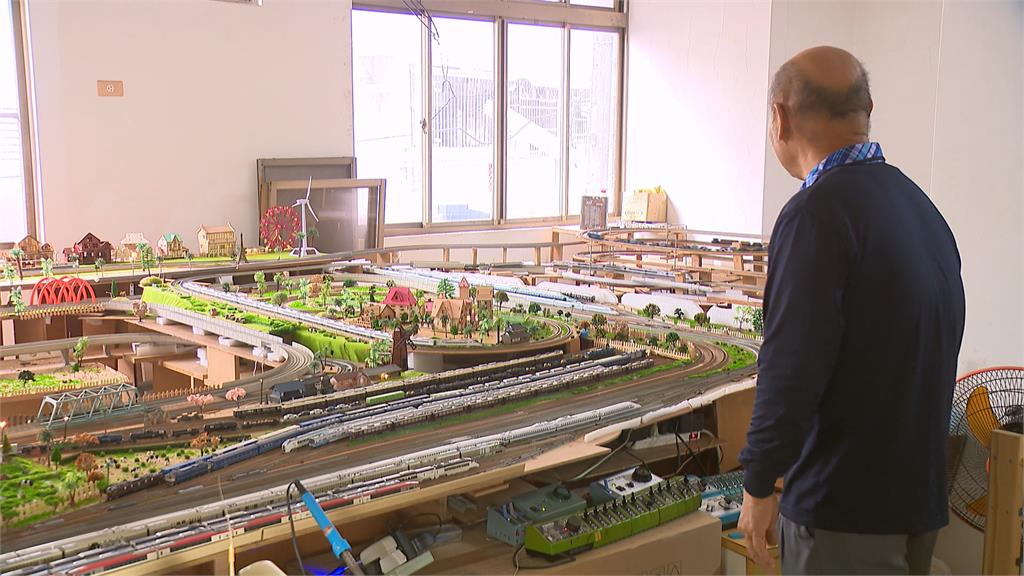 阿公疼孫打造「迷你鐵道園區」　縮小150倍巧奪天工