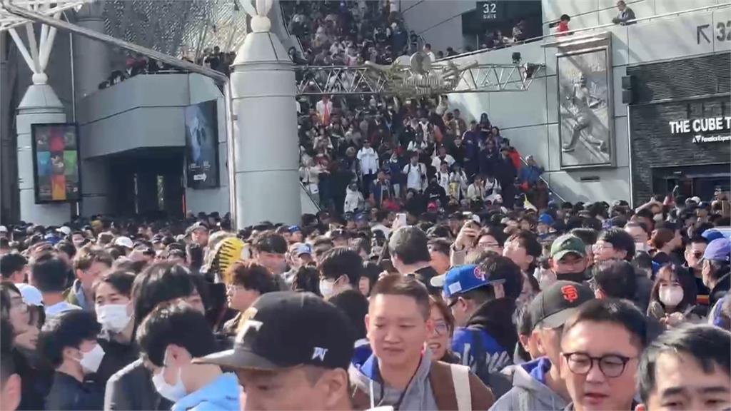 健身房創辦人買票被騙24萬　球迷場外受訪竟受邀看球賽