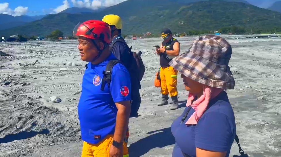 光復鄉林氏夫妻失聯13天 怪手挖出疑蓋車用帆布