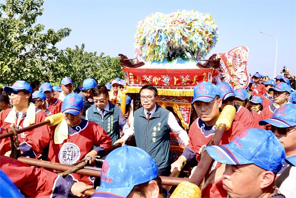 北港媽祖蒞臨台南 永康姑婆廟獻畫恭迎聖駕