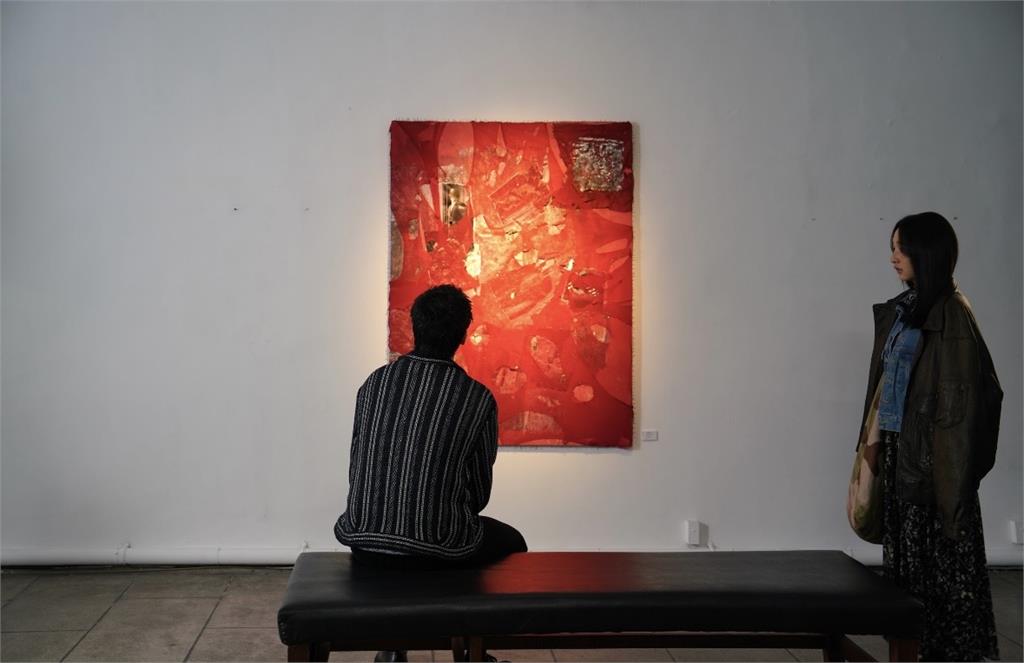 李沐.林哲熹驚喜現身MV演出 AGA江海迦讚:「台灣實力派演員」