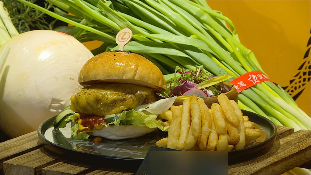 飯店攜手日系車商　請來冠軍主廚打造奢華漢堡