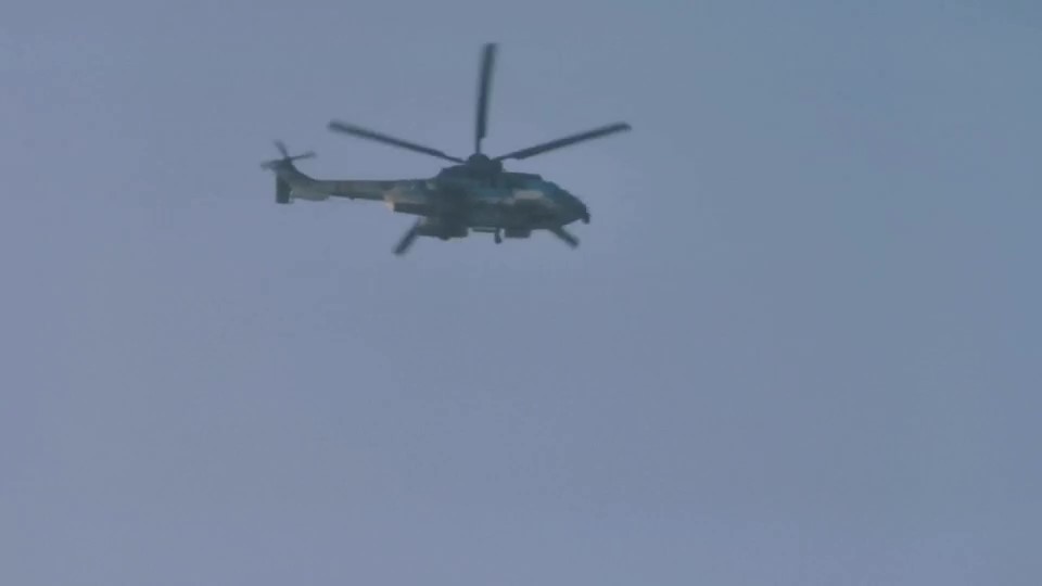 快新聞/F-16V戰機疑墜海急搜救飛官陳奕 目擊民眾:聽見「砰」一聲與平常不同