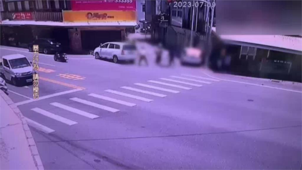 「湯勺超人」精準擊落凶器紅到南韓!超英勇畫面「狂吸360萬次觀看」