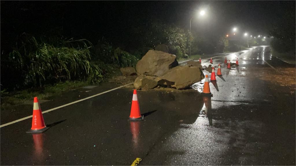 快新聞／清晨驚魂！萬里核二廠進水口前巨石崩落　現場畫面曝光